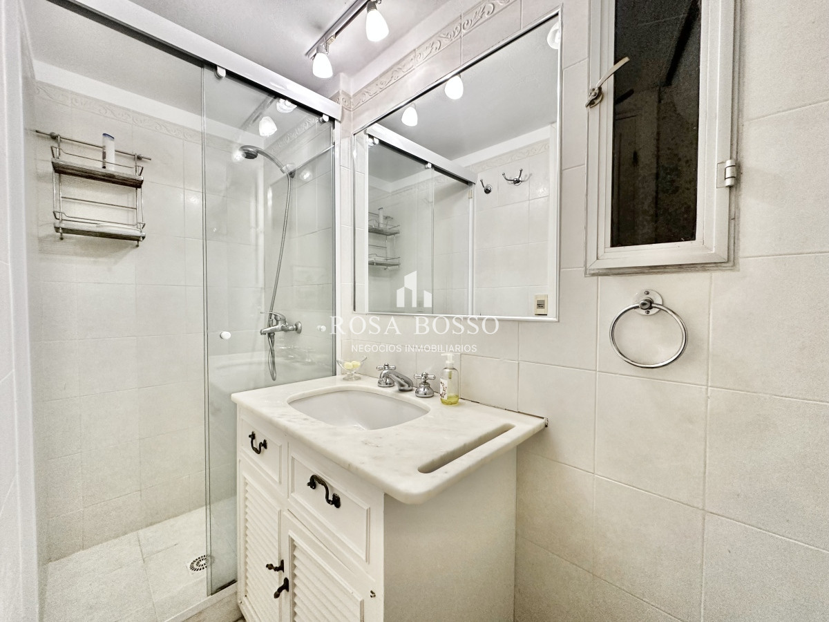 Apartamento ID.8864 - Apartamento Venta 4 dormitorios Península Punta del Este con Vista