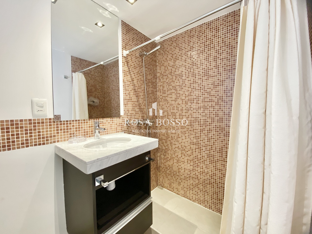 Apartamento ID.8866 - Alquiler, Apartamento, 3 dormitorios, Icon Brava, Punta del Este, Uruguay