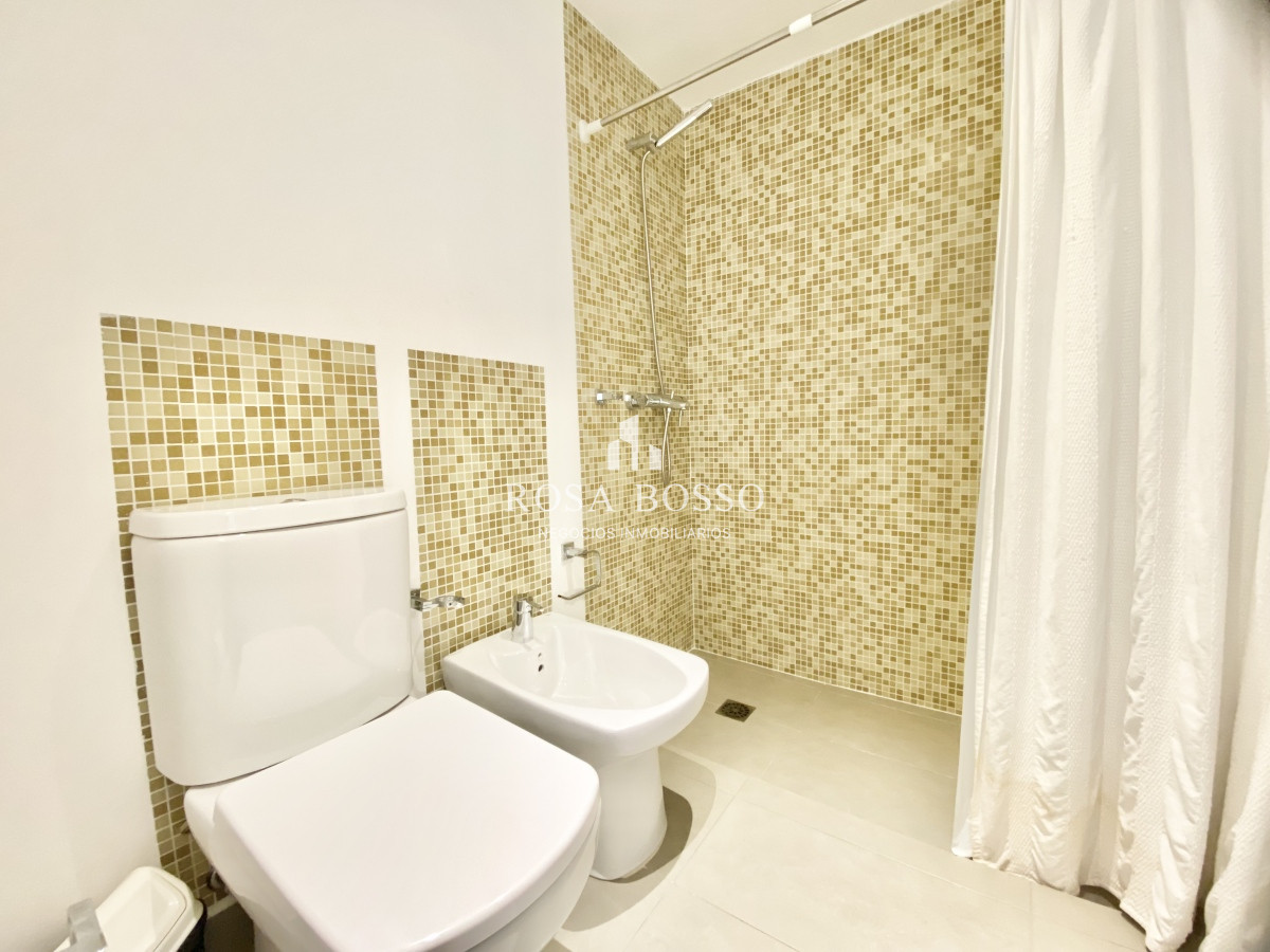 Apartamento ID.8866 - Alquiler, Apartamento, 3 dormitorios, Icon Brava, Punta del Este, Uruguay