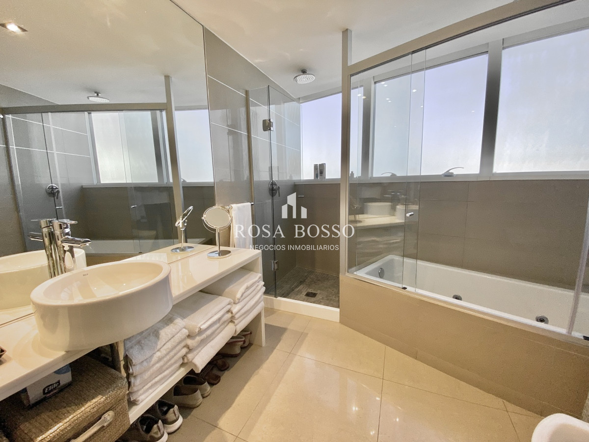 Apartamento ID.9213 - Venta Apartamento 3 dormitorios Punta del Este Mansa