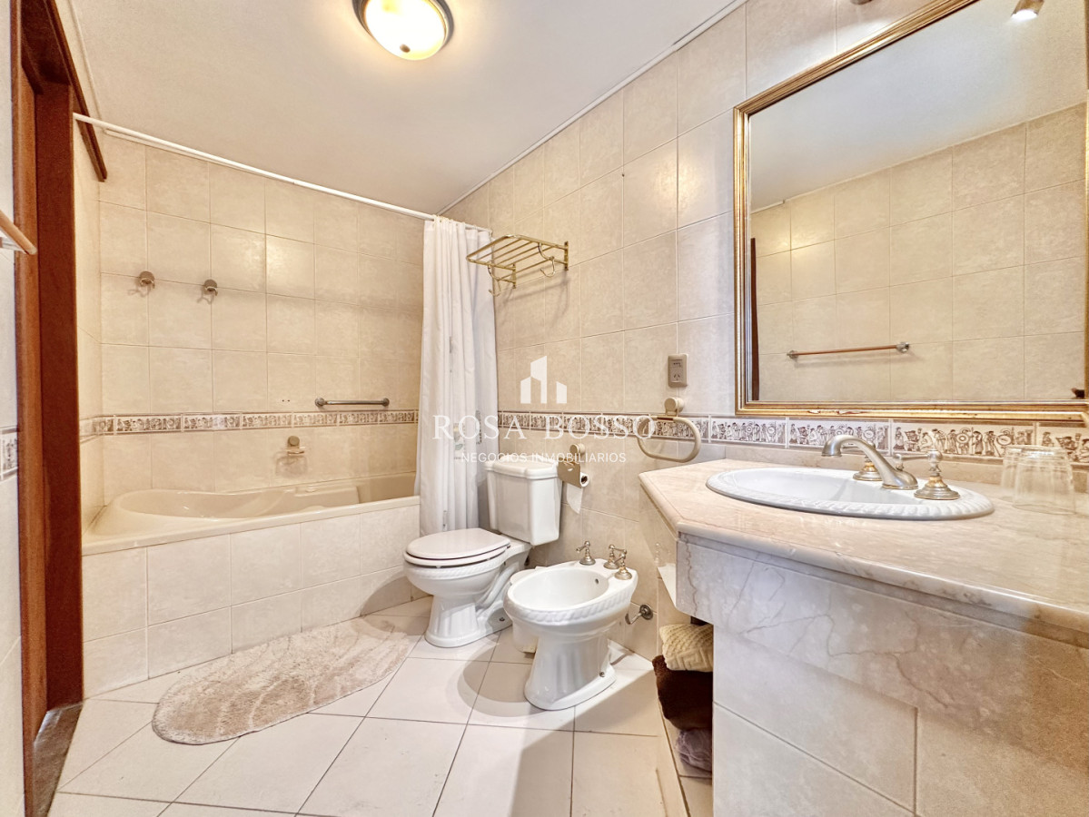 Apartamento ID.9870 - Apartamento Penthouse Venta 2 dormitorios Chiverta Península Punta del Este