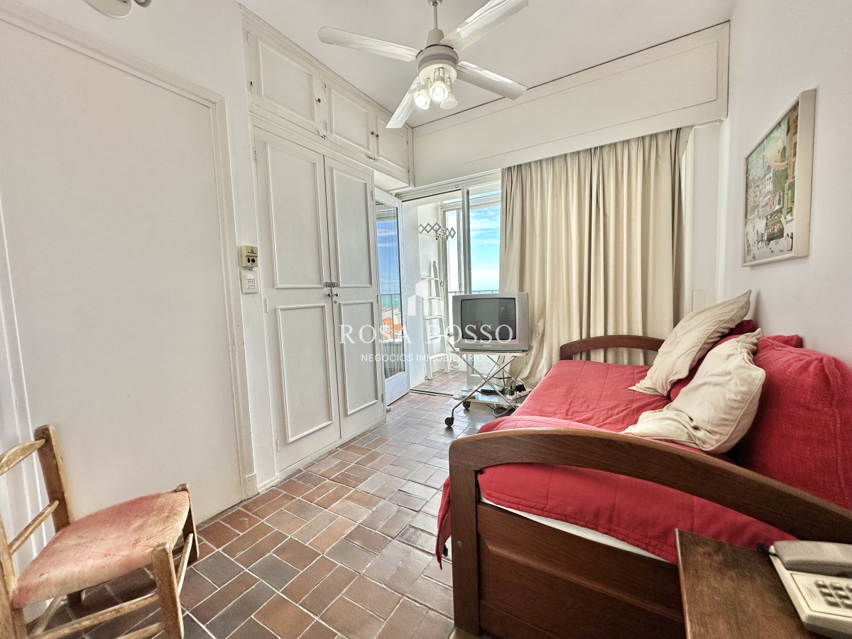 Apartamento ID.8864 - Apartamento Venta 4 dormitorios Península Punta del Este con Vista