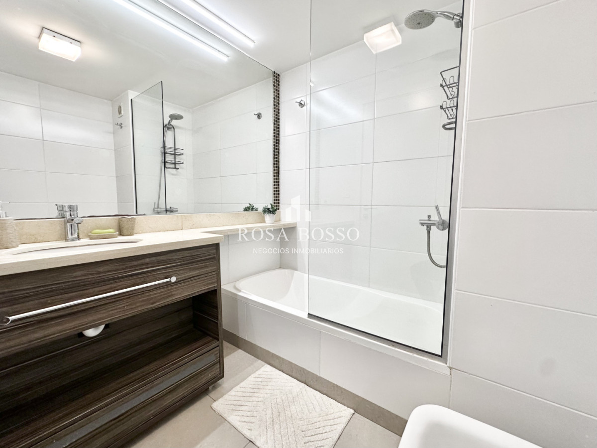 Apartamento ID.9852 - Apartamento Venta 2 dormitorios Brava Punta del Este