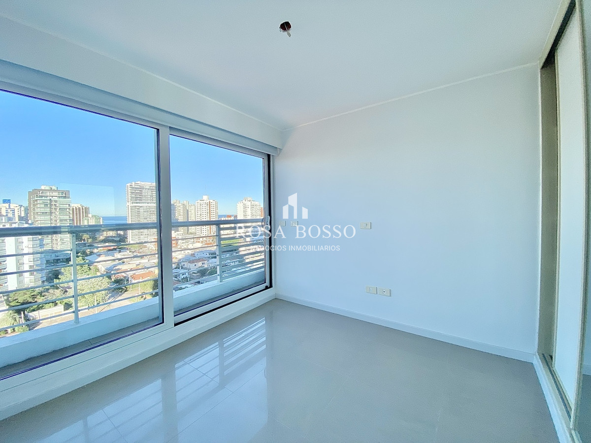Apartamento ID.5334 - Apartamento, Venta, 3 dormitorios, Playa mansa, Punta del Este