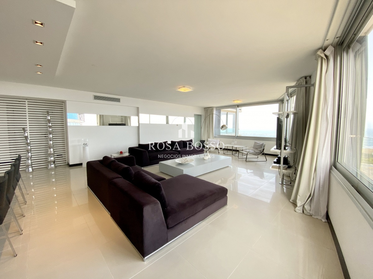 Apartamento ID.5813 - Espectacular Apartamento frente a playa brava 