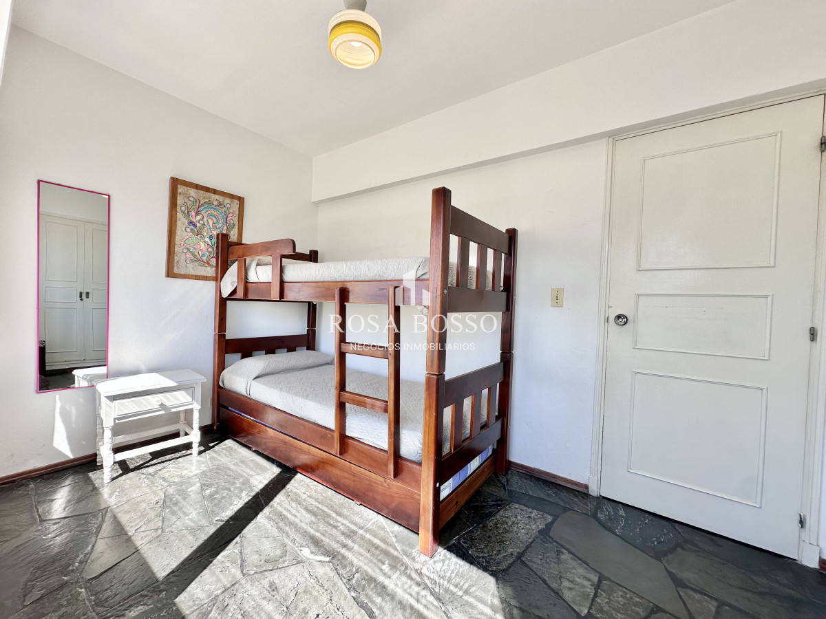 Apartamento ID.1777 - Apartamento Venta 2 dormitorios y medio Península Punta del Este