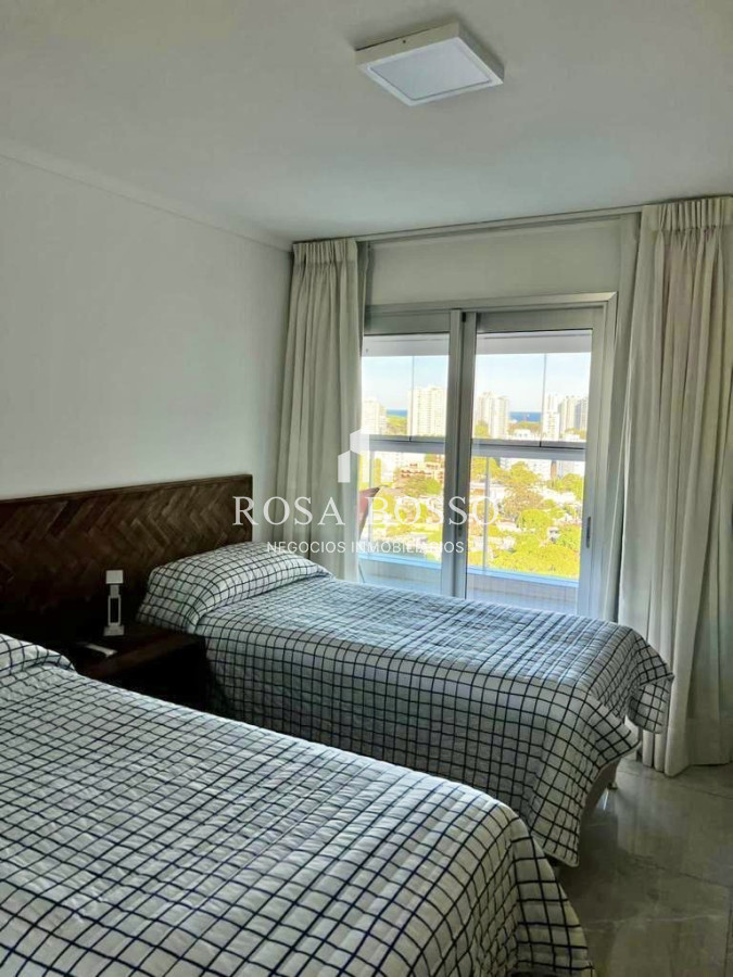 Apartamento ID.9423 - Apartamento 2 dormitorios 2 baños Balcon Garaje Playa Mansa 