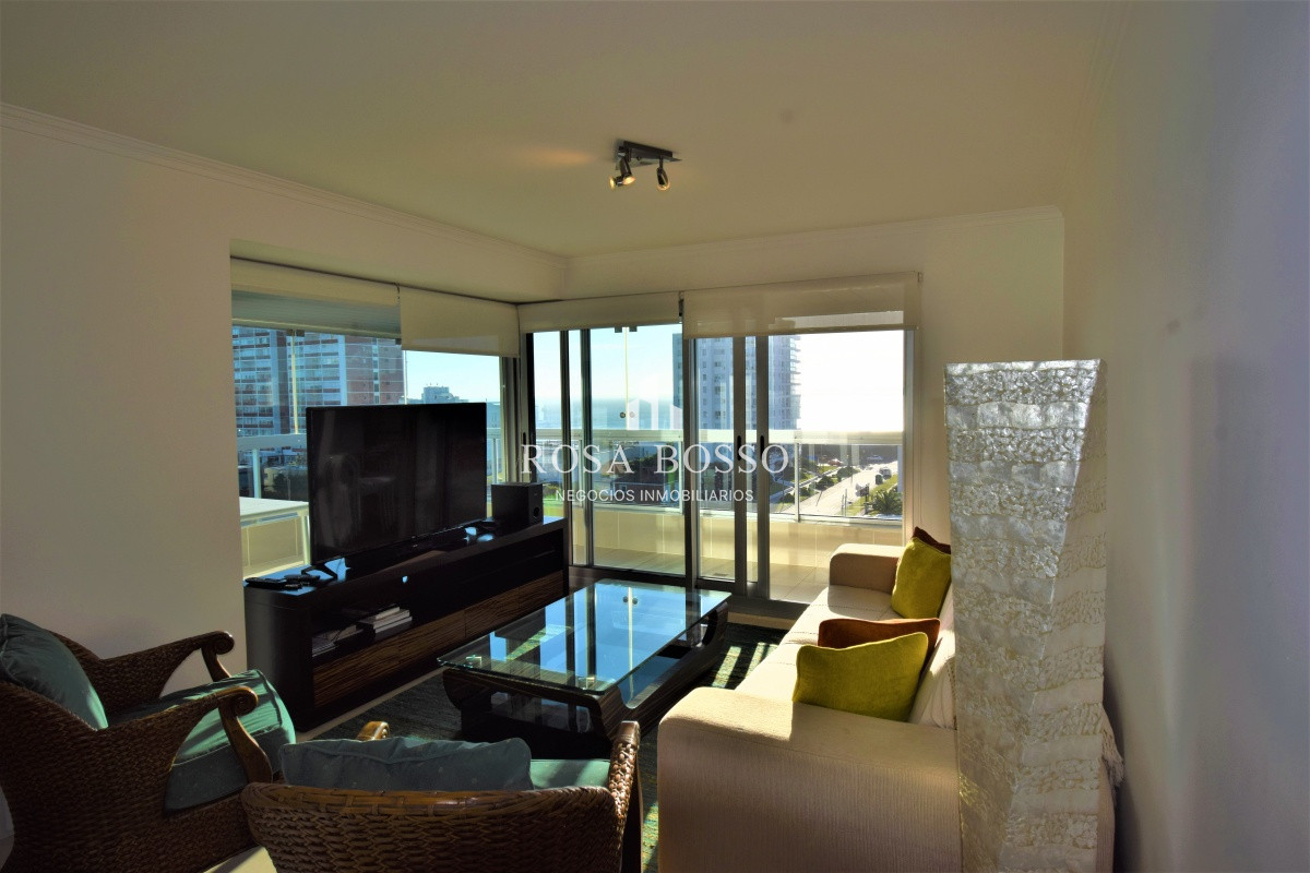 Apartamento ID.4976 - Apto, con hermosa ubicación, cerquita de todo, conrad, gorlero, playa, certros comerciales y más. 