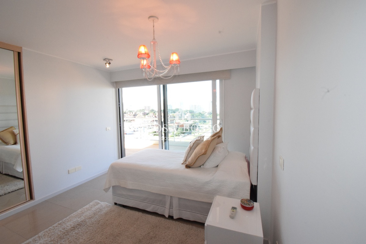 Apartamento ID.5040 - Apartamento, Venta, 3 dormitorios, Punta del Este, Mansa