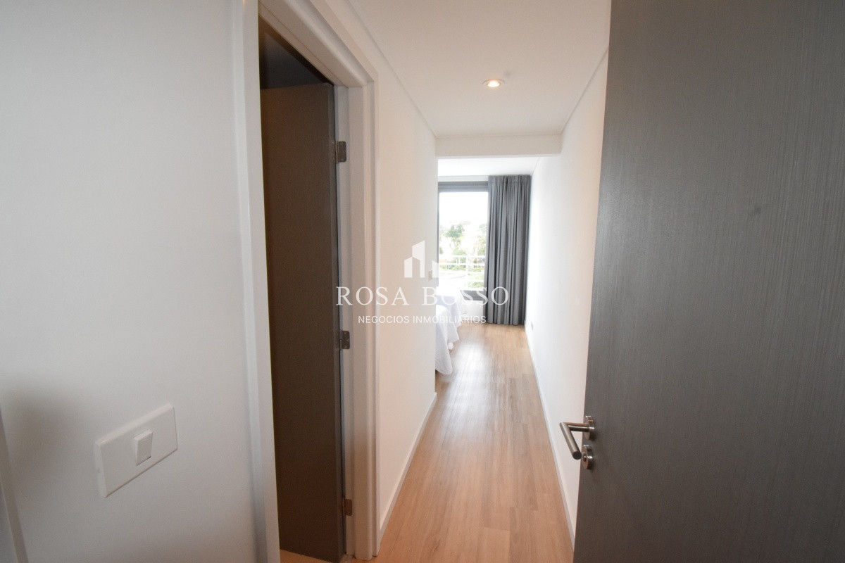 Apartamento ID.5041 - VENTA, apartamento, 2 dormitorios, Mansa, Punta del Este, Uruguay.