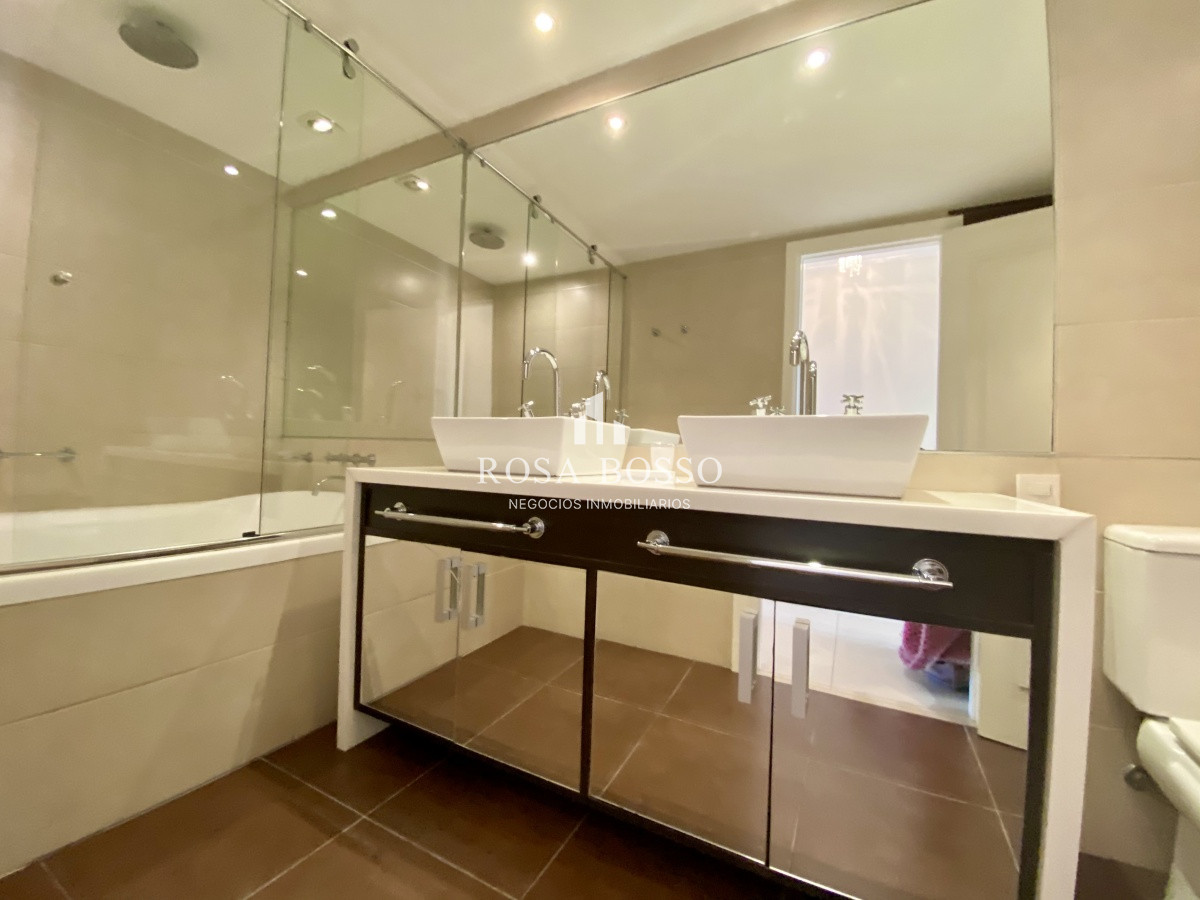 Apartamento ID.1293 -  Apartamento  3 dormitorios  Península Punta del Este Uruguay