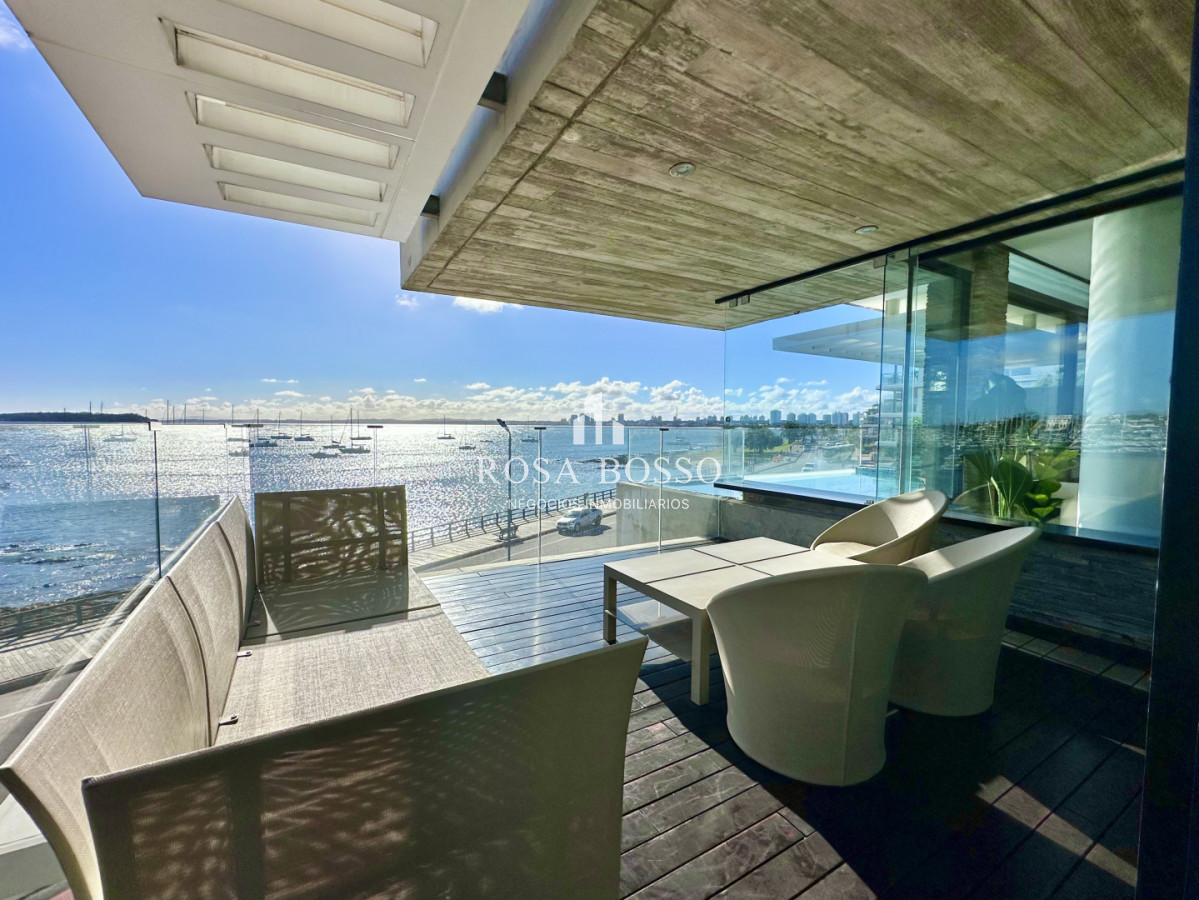 Apartamento ID.9882 - Apartamento en Alquiler Exclusivo 4 Dormitorios Península, Punta del Este
