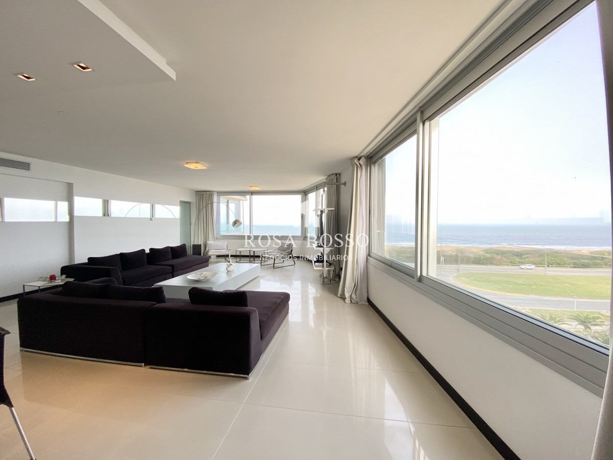Apartamento ID.5813 - Espectacular Apartamento frente a playa brava 