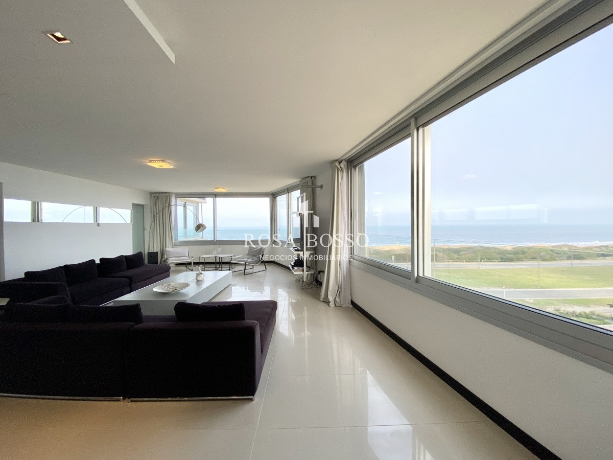 Apartamento ID.5813 - Espectacular Apartamento frente a playa brava 