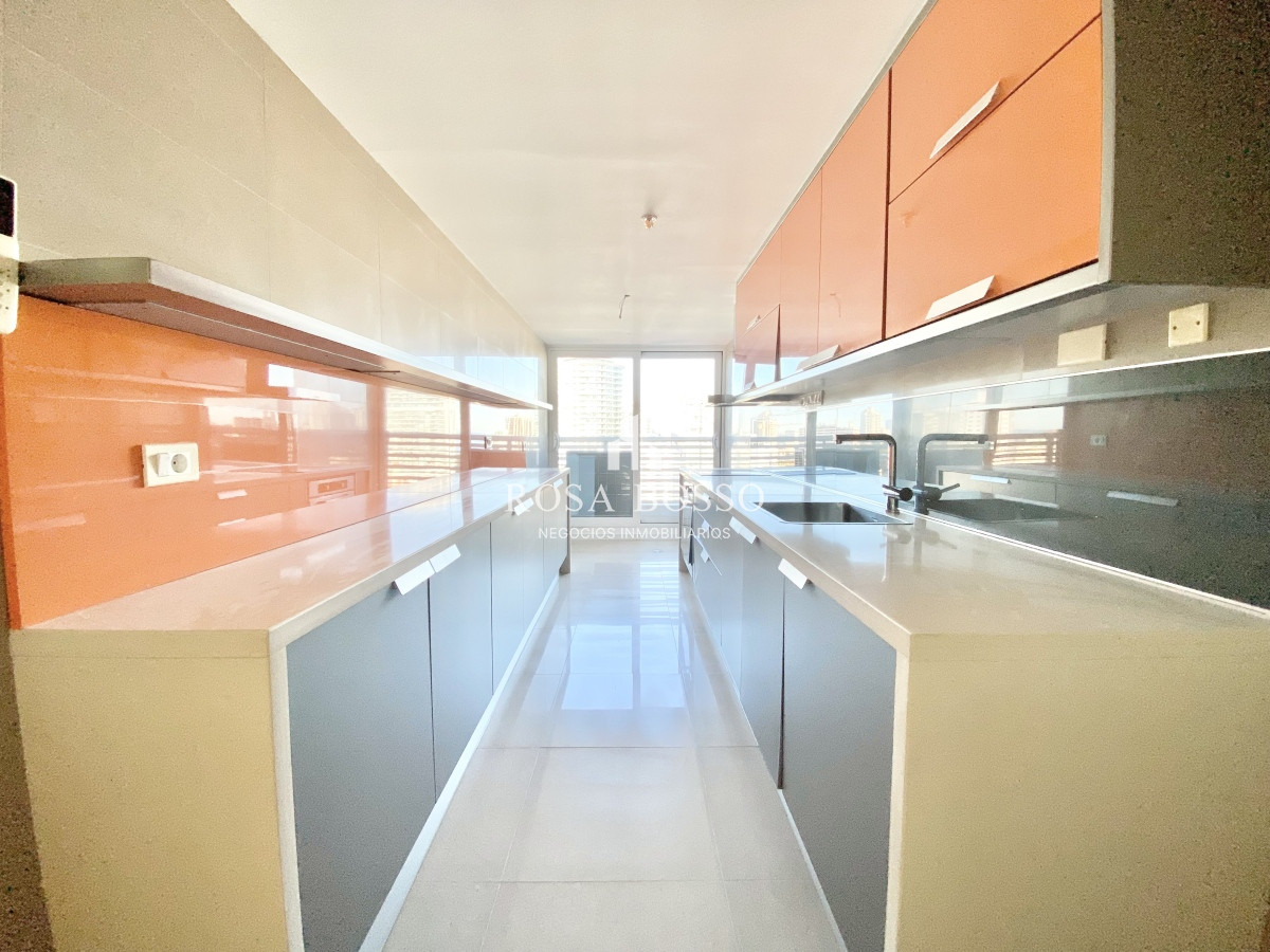 Apartamento ID.5334 - Apartamento, Venta, 3 dormitorios, Playa mansa, Punta del Este