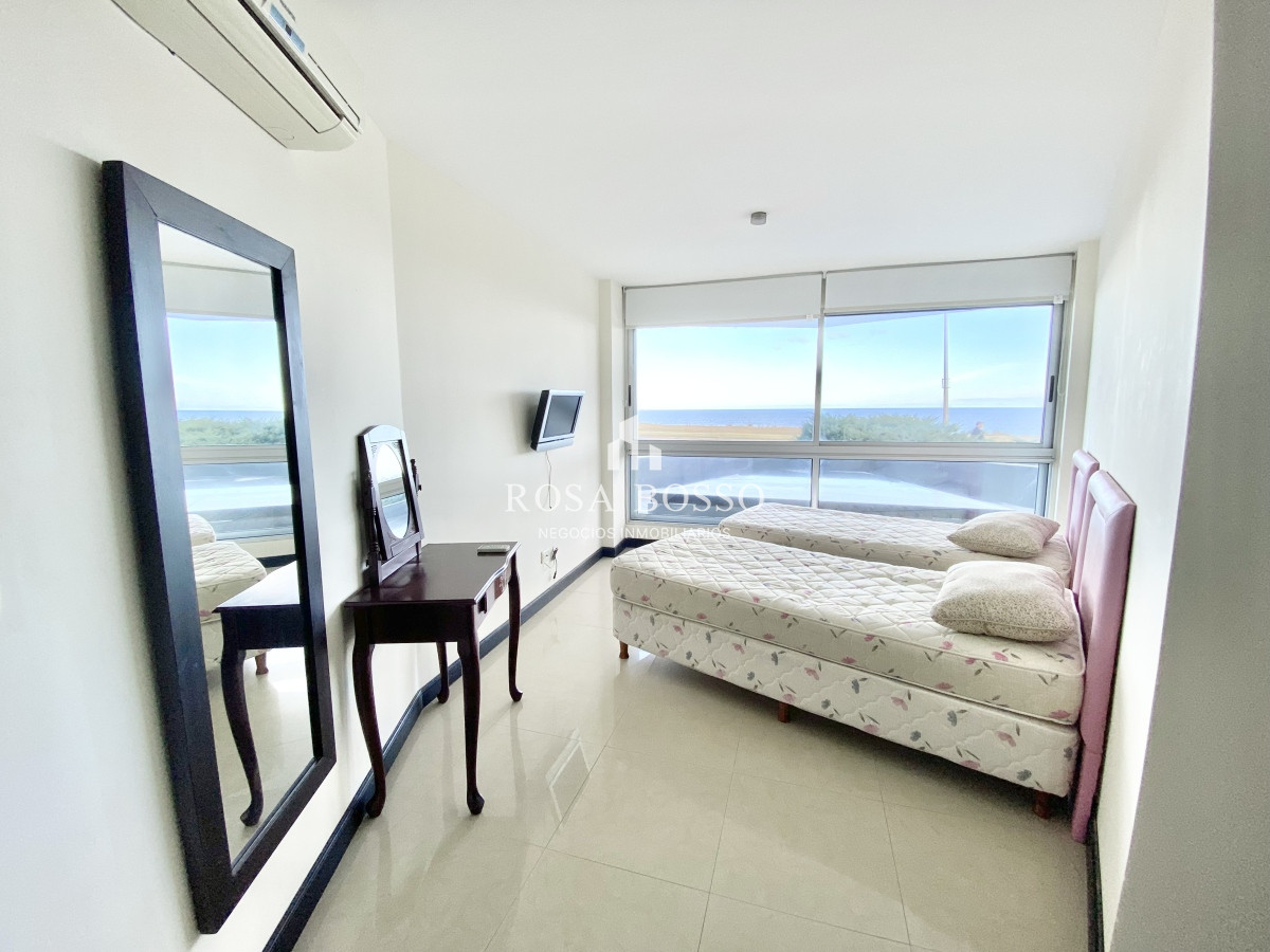Apartamento ID.5354 - Apartamento Venta 3 dormitorios Mansa Punta del Este