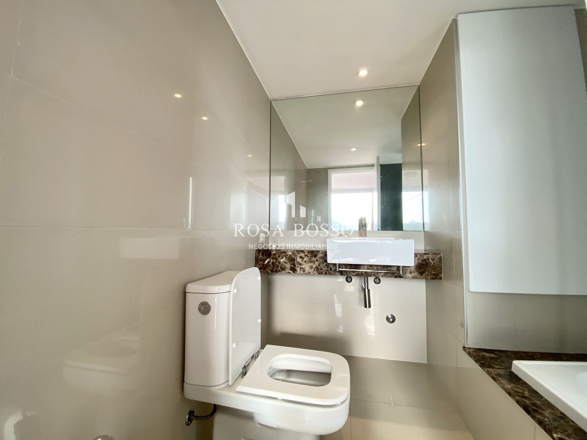 Apartamento ID.5813 - Espectacular Apartamento frente a playa brava 