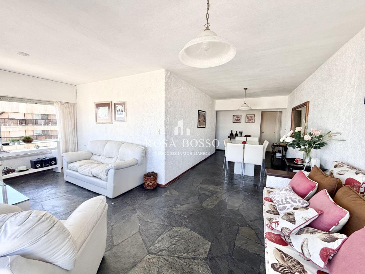 Apartamento ID.9859 - Apartamento Venta 2 dormitorios Península Punta del Este