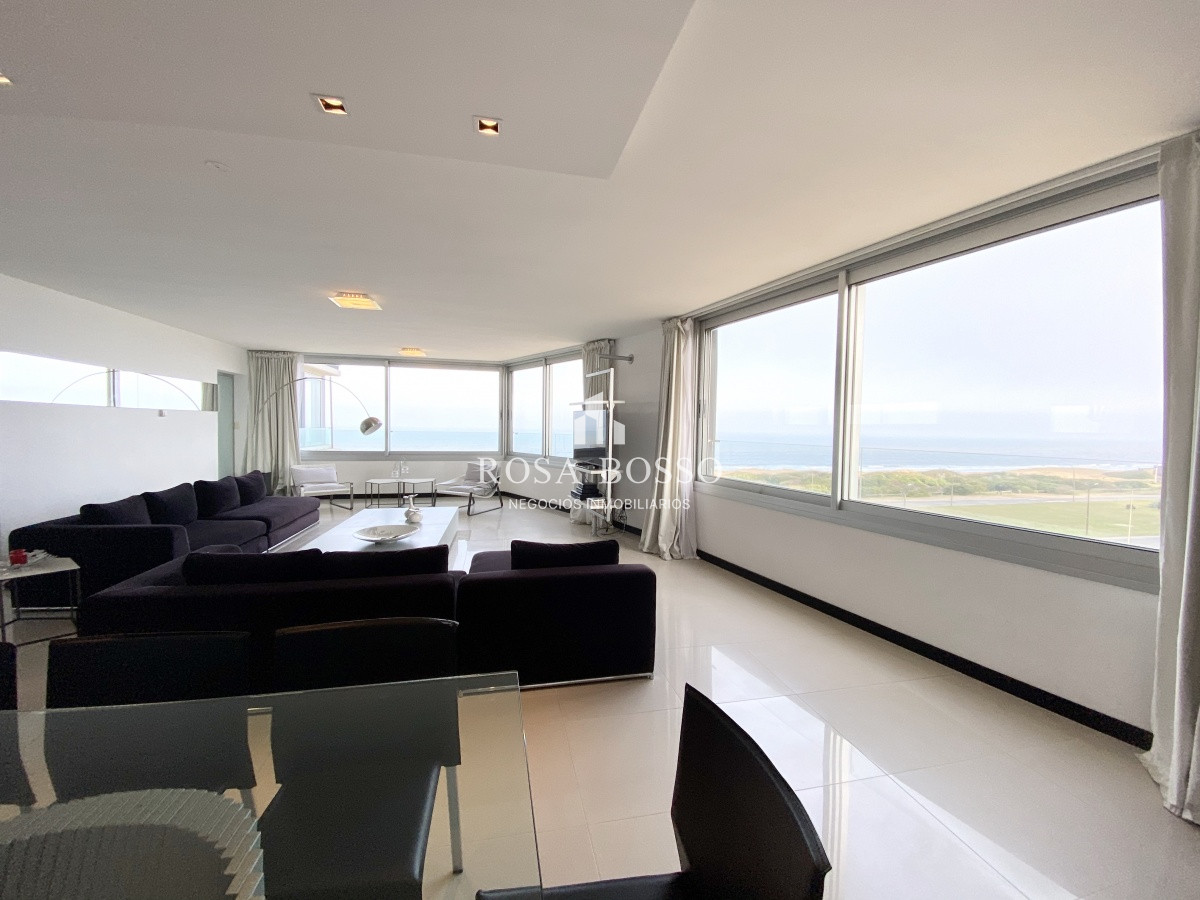 Apartamento ID.5813 - Espectacular Apartamento frente a playa brava 