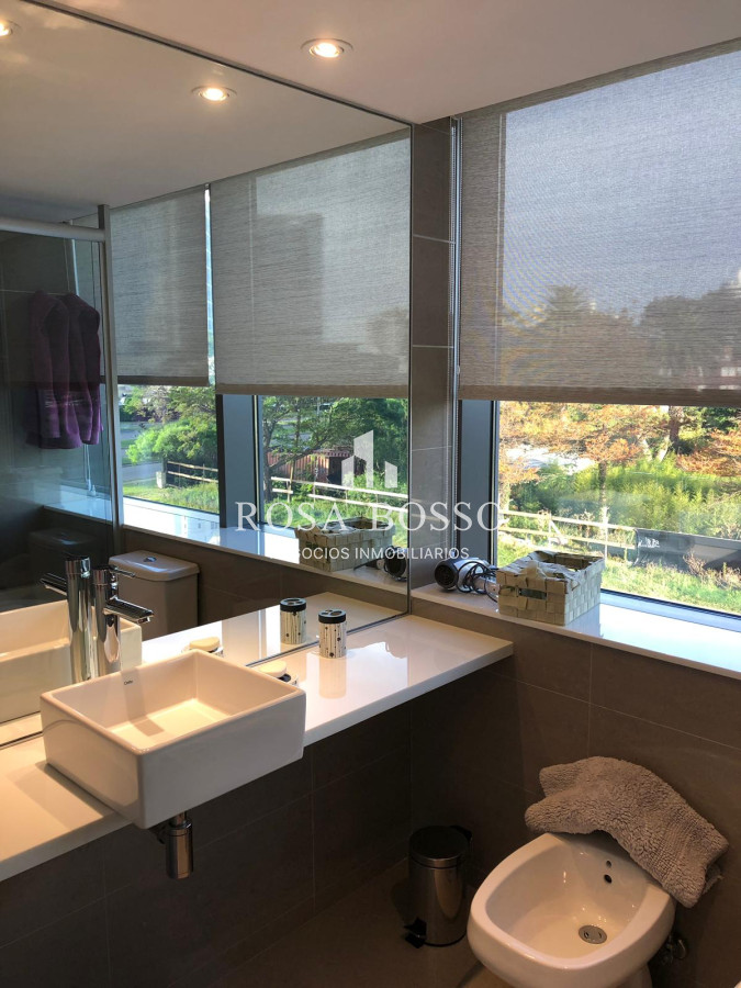 Apartamento ID.5025 - VENTA, Apartamento, 3 dormitorios, Punta del Este, Uruguay, con terraza