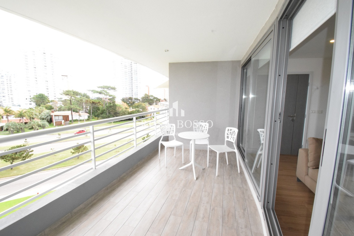 Apartamento ID.5041 - VENTA, apartamento, 2 dormitorios, Mansa, Punta del Este, Uruguay.