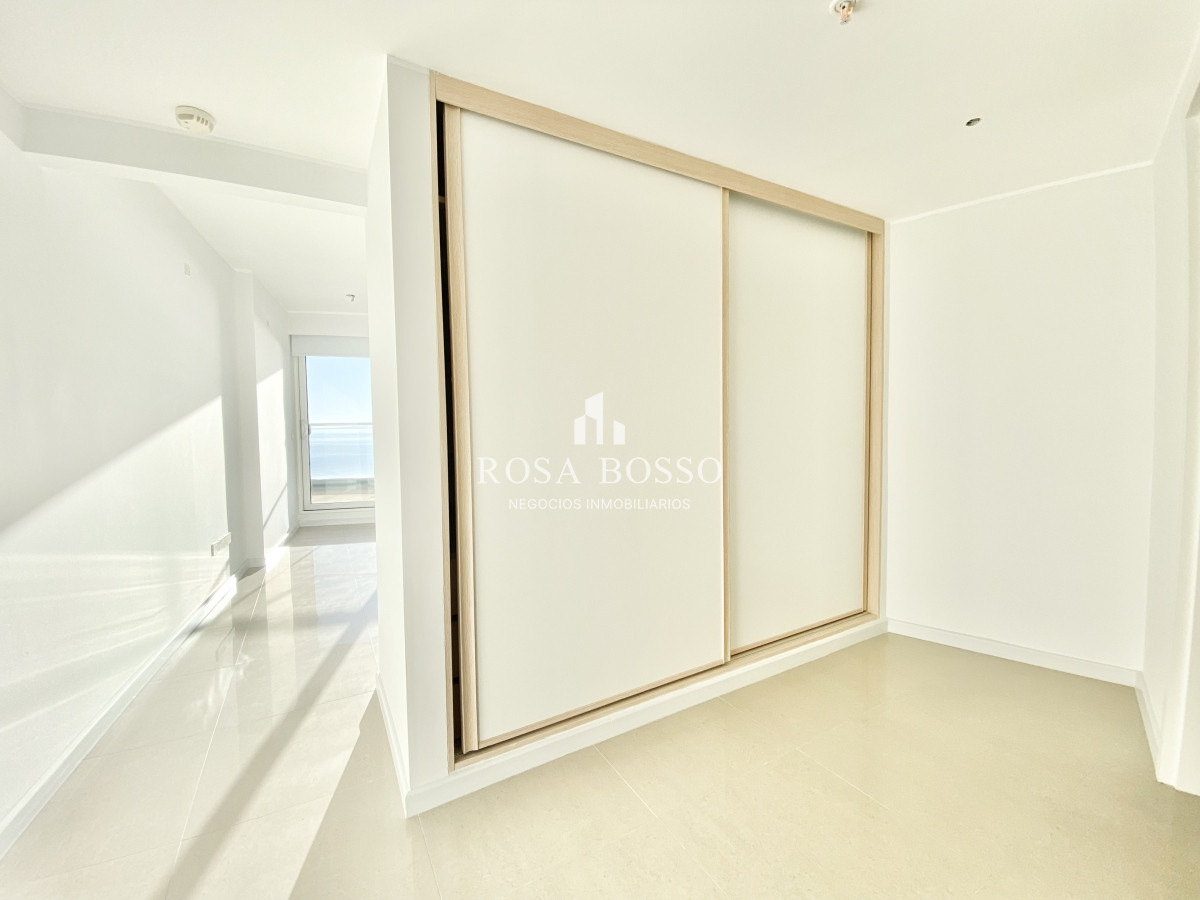 Apartamento ID.5334 - Apartamento, Venta, 3 dormitorios, Playa mansa, Punta del Este