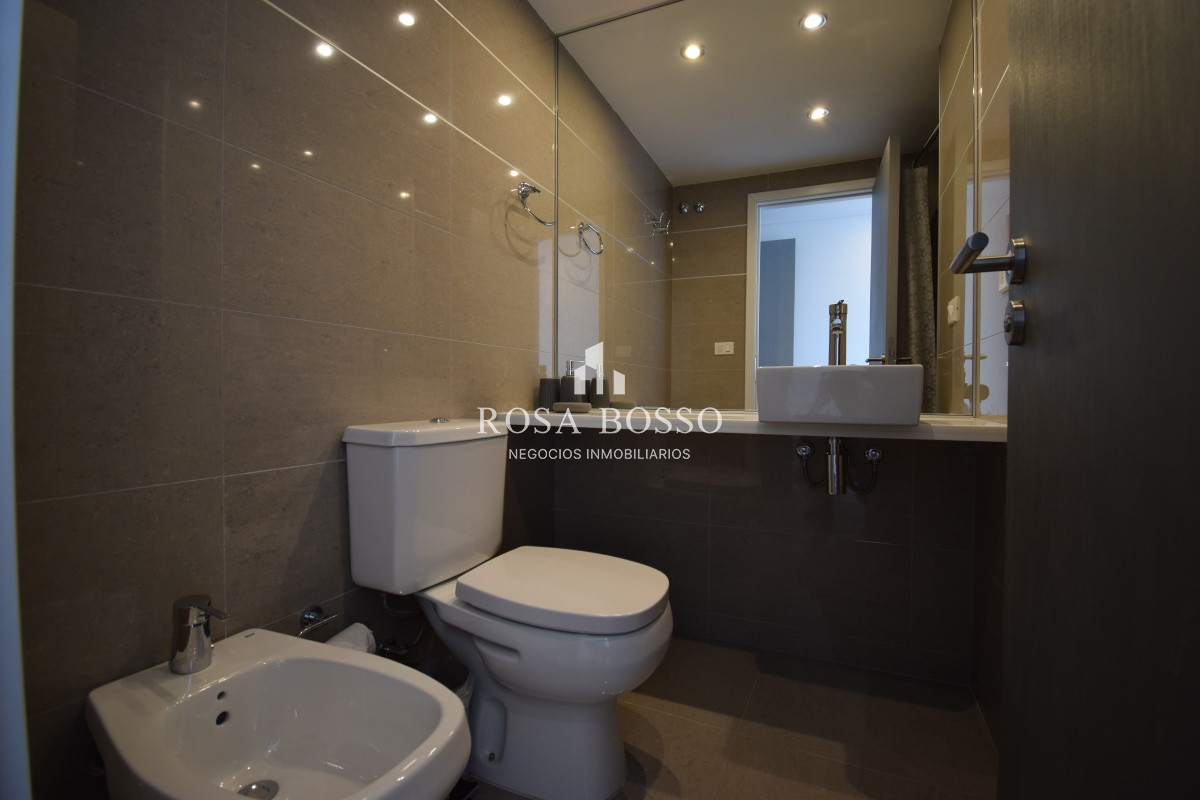 Apartamento ID.5043 - Apartamento Venta 2 dormitorios Mansa Punta del Este
