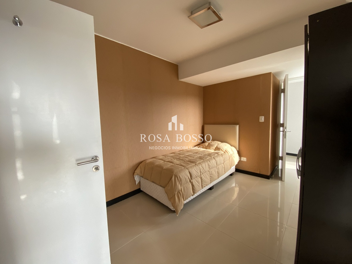 Apartamento ID.5813 - Espectacular Apartamento frente a playa brava 
