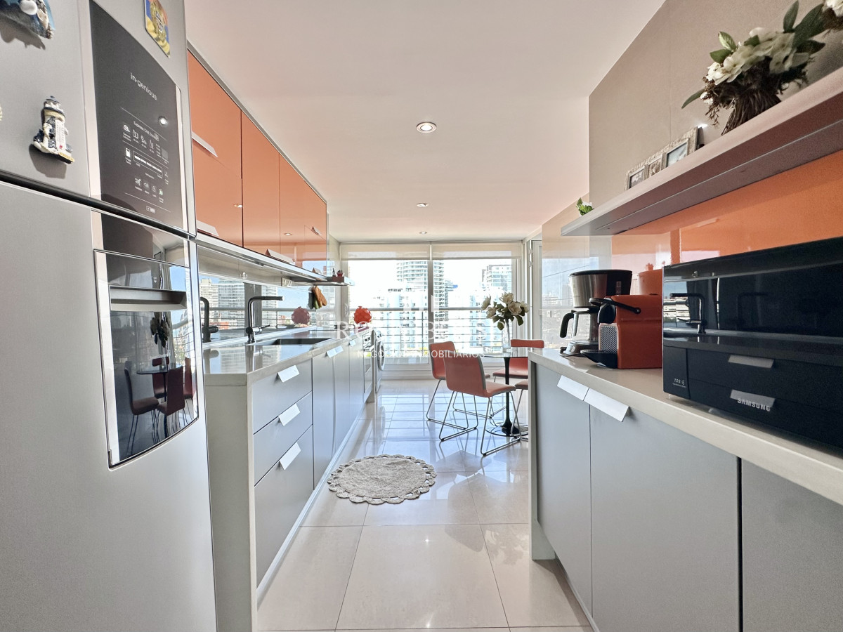 Apartamento ID.5040 - Apartamento Venta 3 dormitorios Punta del Este Mansa