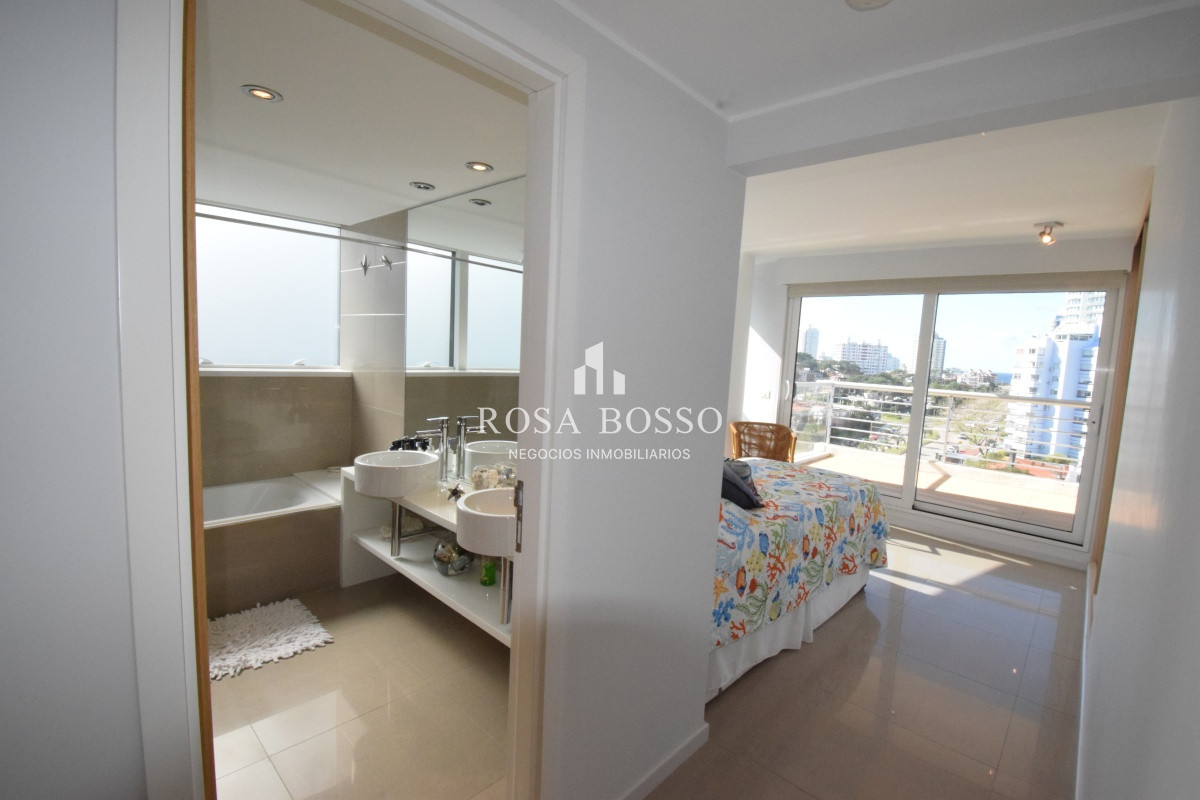 Apartamento ID.5040 - Apartamento, Venta, 3 dormitorios, Punta del Este, Mansa