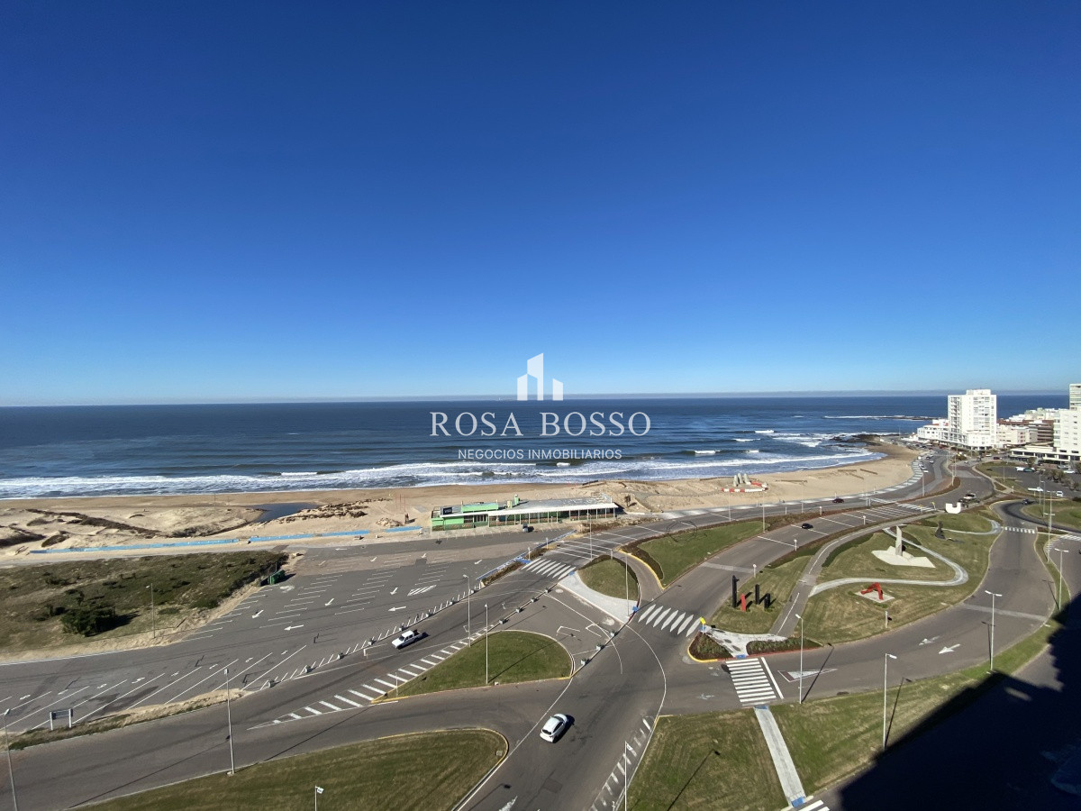 Apartamento ID.2546 - Apartamento Venta alquiler 3 dormitorios Brava Punta del Este