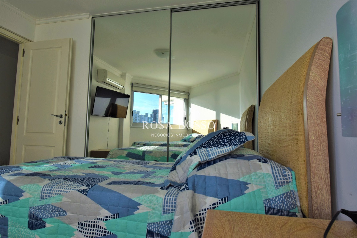 Apartamento ID.4976 - Apto, con hermosa ubicación, cerquita de todo, conrad, gorlero, playa, certros comerciales y más. 