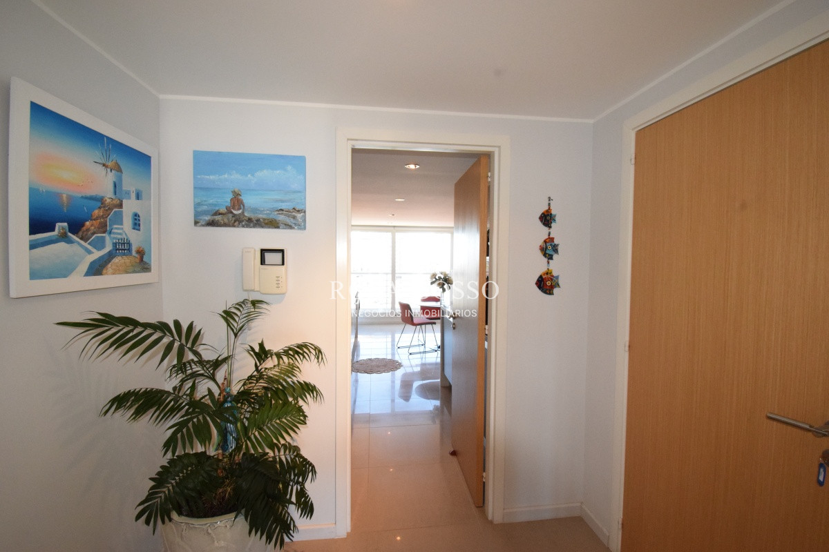 Apartamento ID.5040 - Apartamento, Venta, 3 dormitorios, Punta del Este, Mansa