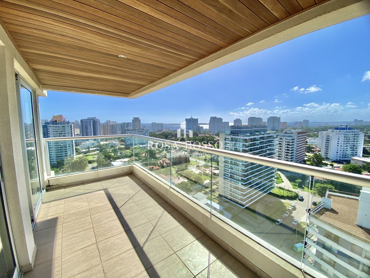 Apartamento ID.8866 - Alquiler, Apartamento, 3 dormitorios, Icon Brava, Punta del Este, Uruguay