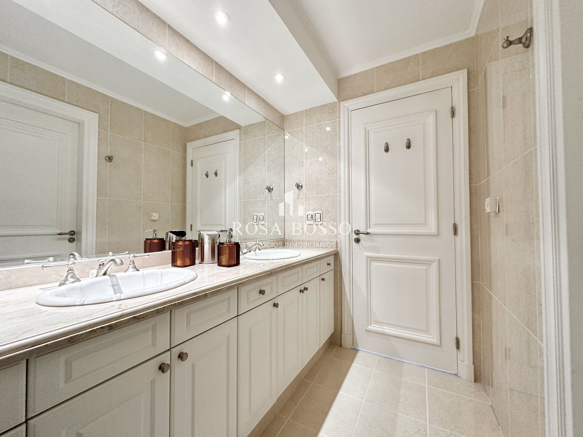 Apartamento ID.9348 - Apartamento Le Jardín Venta 3 dormitorios  Mansa  Punta del Este