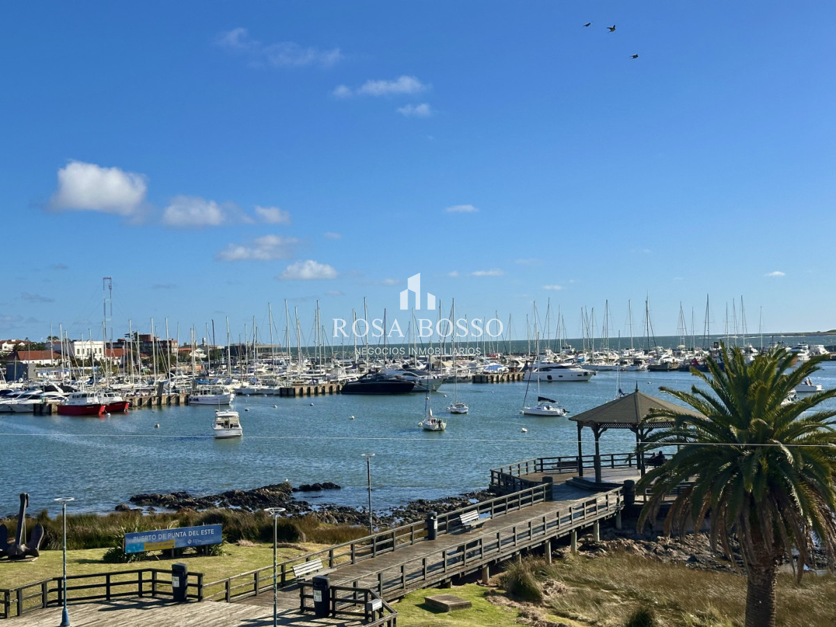 Apartamento ID.9882 - Apartamento en Alquiler Exclusivo 4 Dormitorios Península, Punta del Este