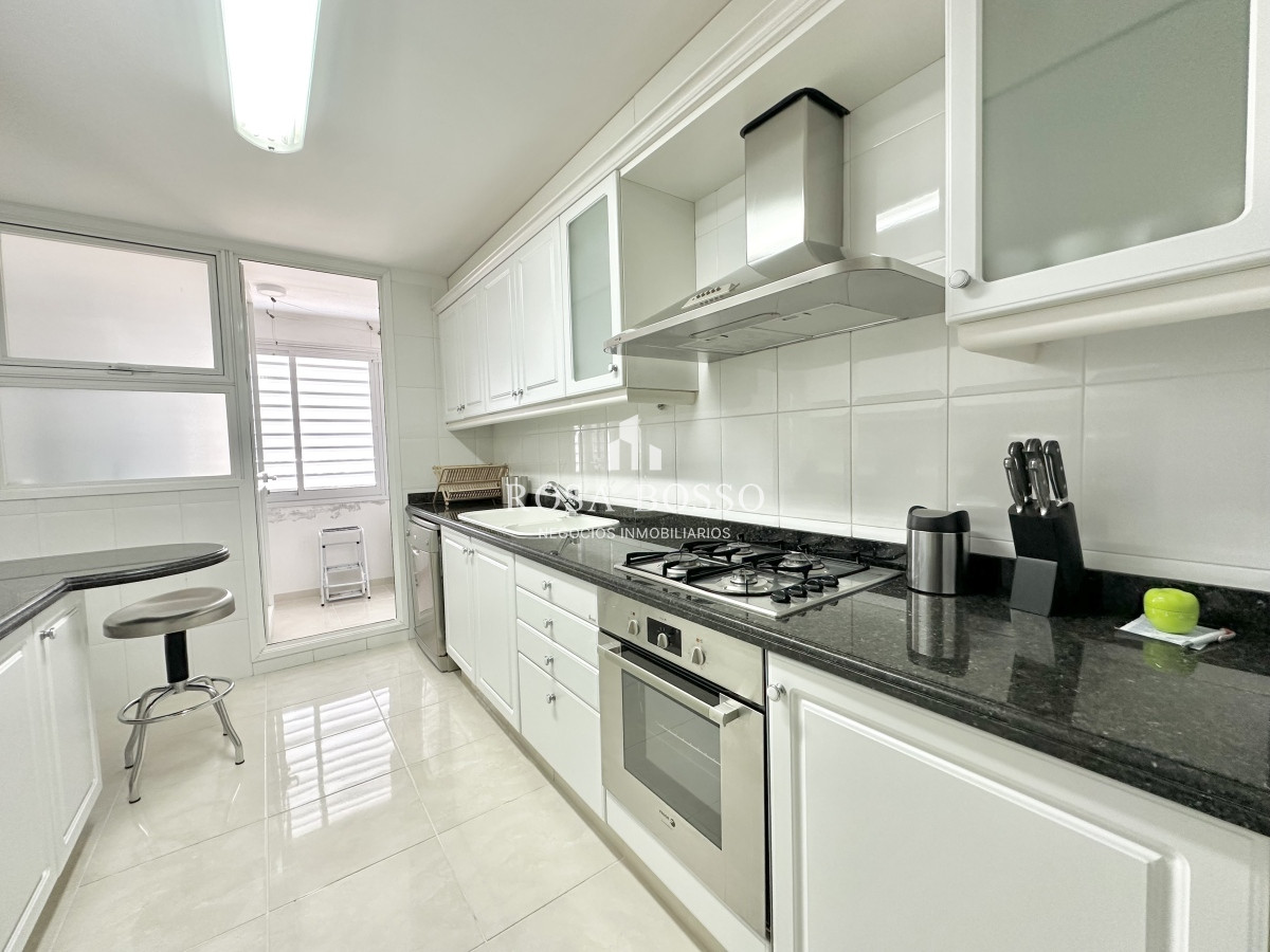 Apartamento ID.9348 - Apartamento Le Jardín Venta 3 dormitorios  Mansa  Punta del Este