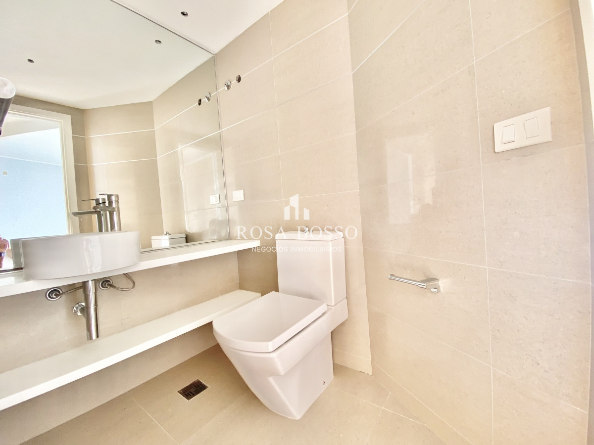 Apartamento ID.5334 - Apartamento, Venta, 3 dormitorios, Playa mansa, Punta del Este