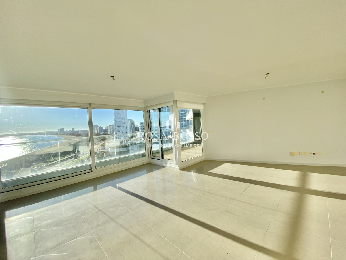 Apartamento ID.5334 - Apartamento, Venta, 3 dormitorios, Playa mansa, Punta del Este