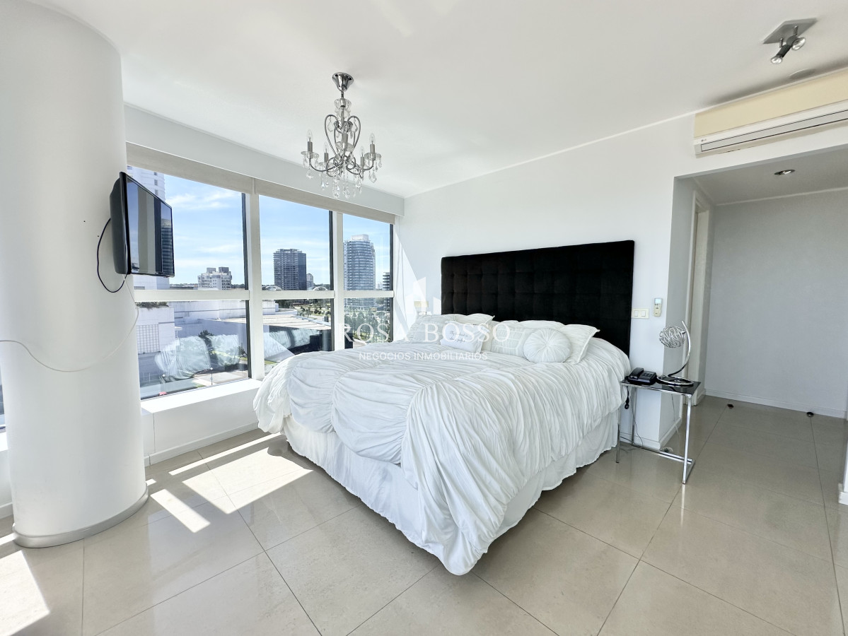 Apartamento ID.5040 - Apartamento Venta 3 dormitorios Punta del Este Mansa