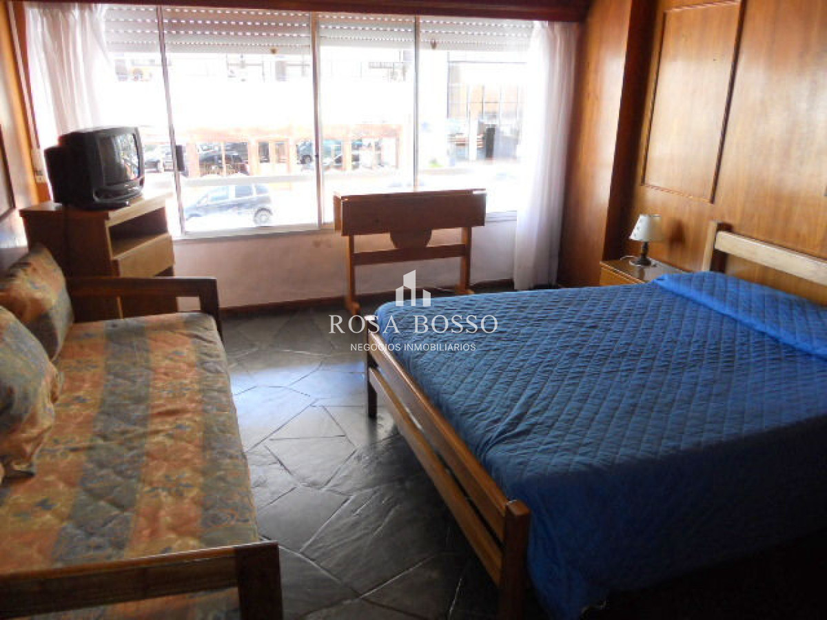 Apartamento ID.1018 - VENTA, Monoambiente, Península, Punta del Este, Uruguay