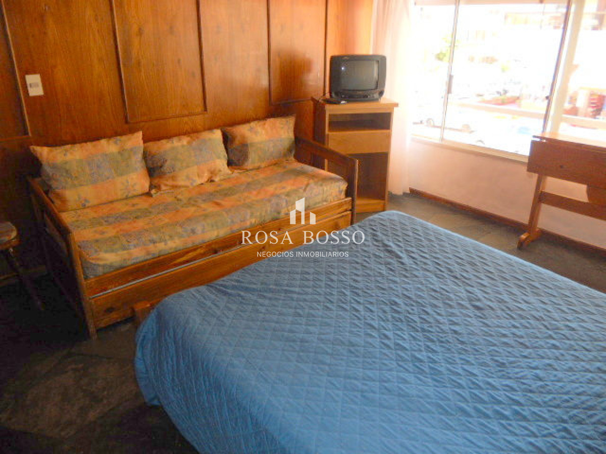 Apartamento ID.1018 - VENTA, Monoambiente, Península, Punta del Este, Uruguay