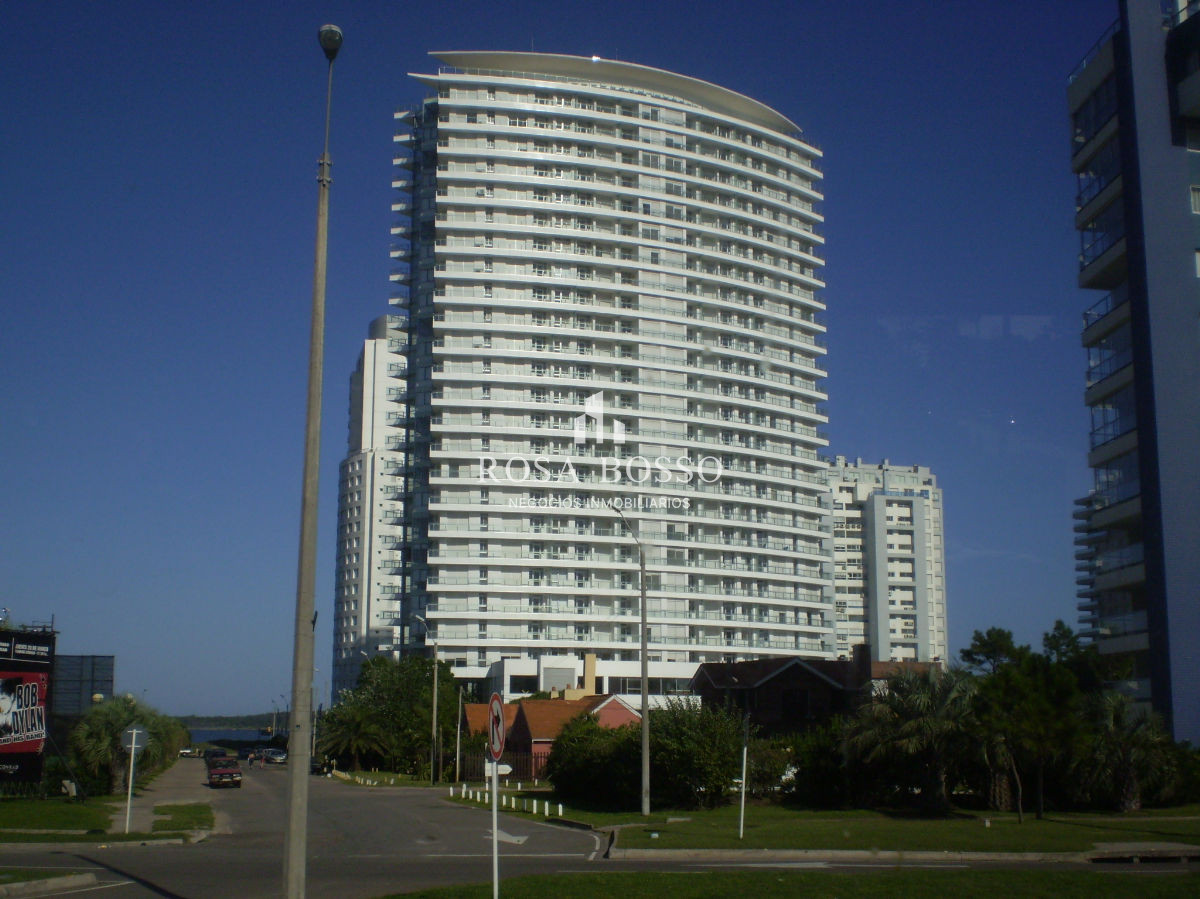 Apartamento ID.1258 - VENTA, Apartamento, 2 dormitorios y garaje, Punta del Este, Uruguay