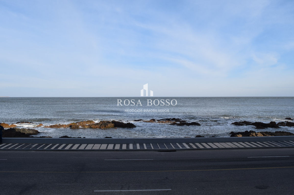 Apartamento ID.2221 - Apartamento Venta 2 dormitorios Península Punta del Este