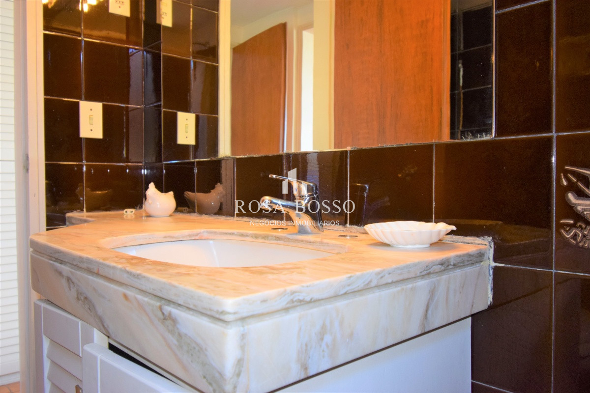 Apartamento ID.12 - VENTA, Apartamento, 2 dormitorios con Garaje, con vista, Brava, Punta del Este, Uruguay