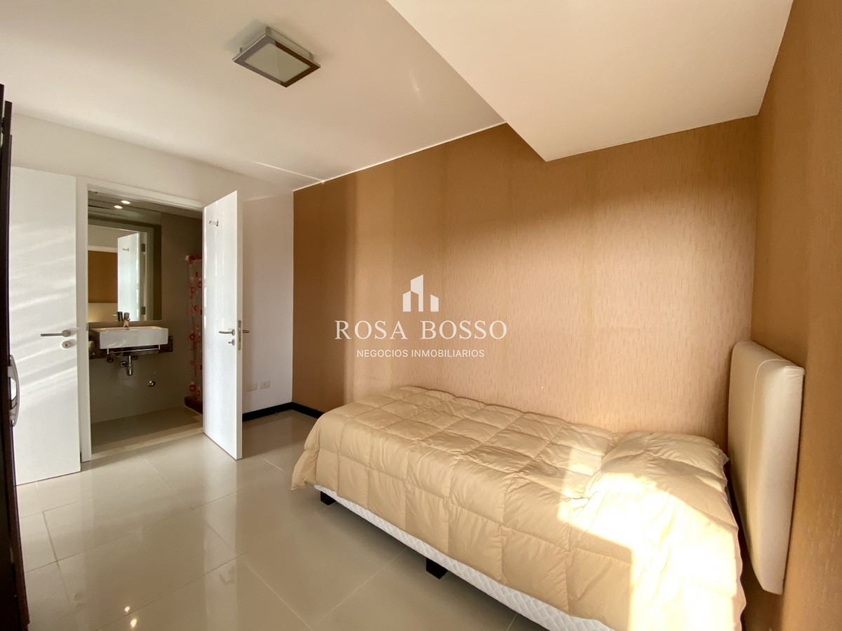 Apartamento ID.5813 - Espectacular Apartamento frente a playa brava 