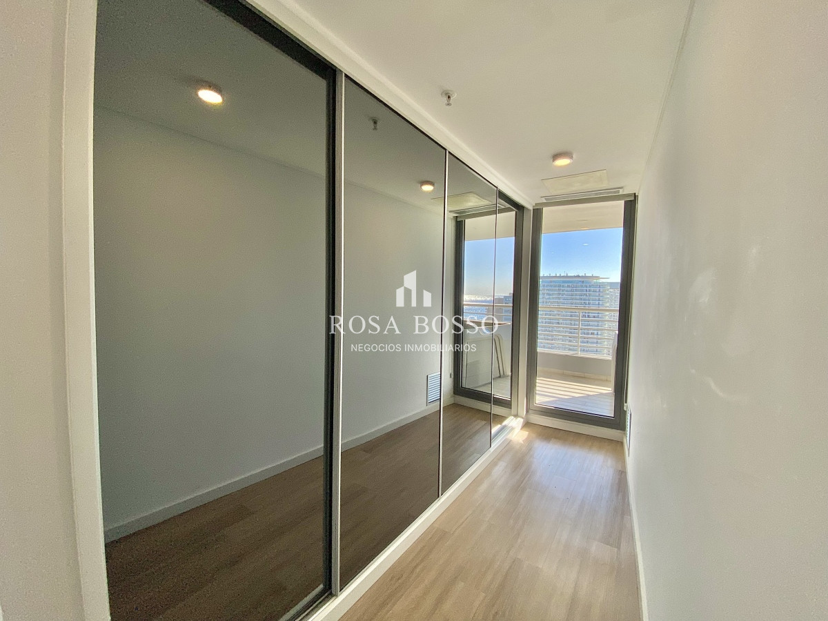 Apartamento ID.5042 - Penthouse Duplex Venta 4 dormitorios Punta del Este Mansa