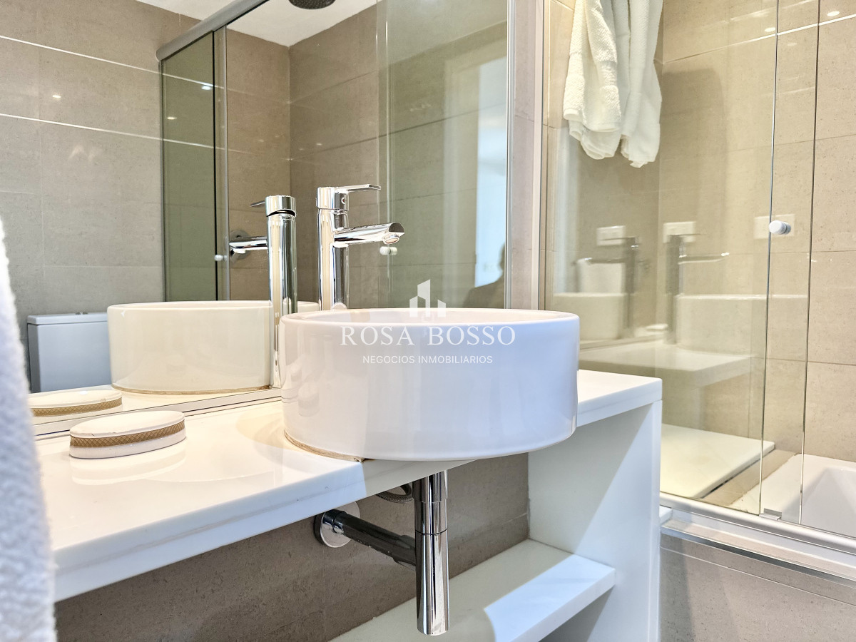 Apartamento ID.5344 - Apartamento Alquiler 3 dormitorios Mansa Punta del Este Alexander Collection