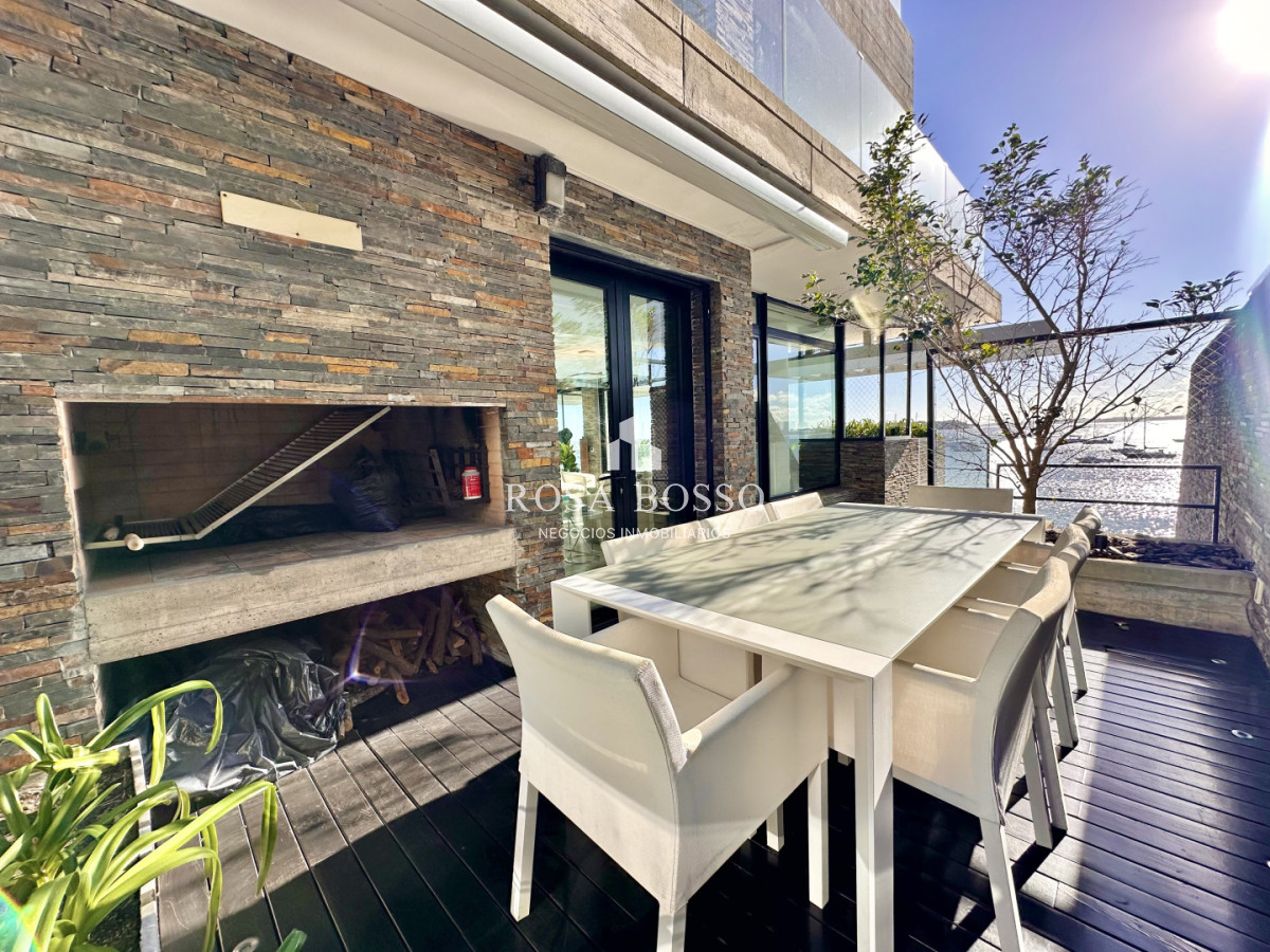 Apartamento ID.9882 - Apartamento en Alquiler Exclusivo 4 Dormitorios Península, Punta del Este