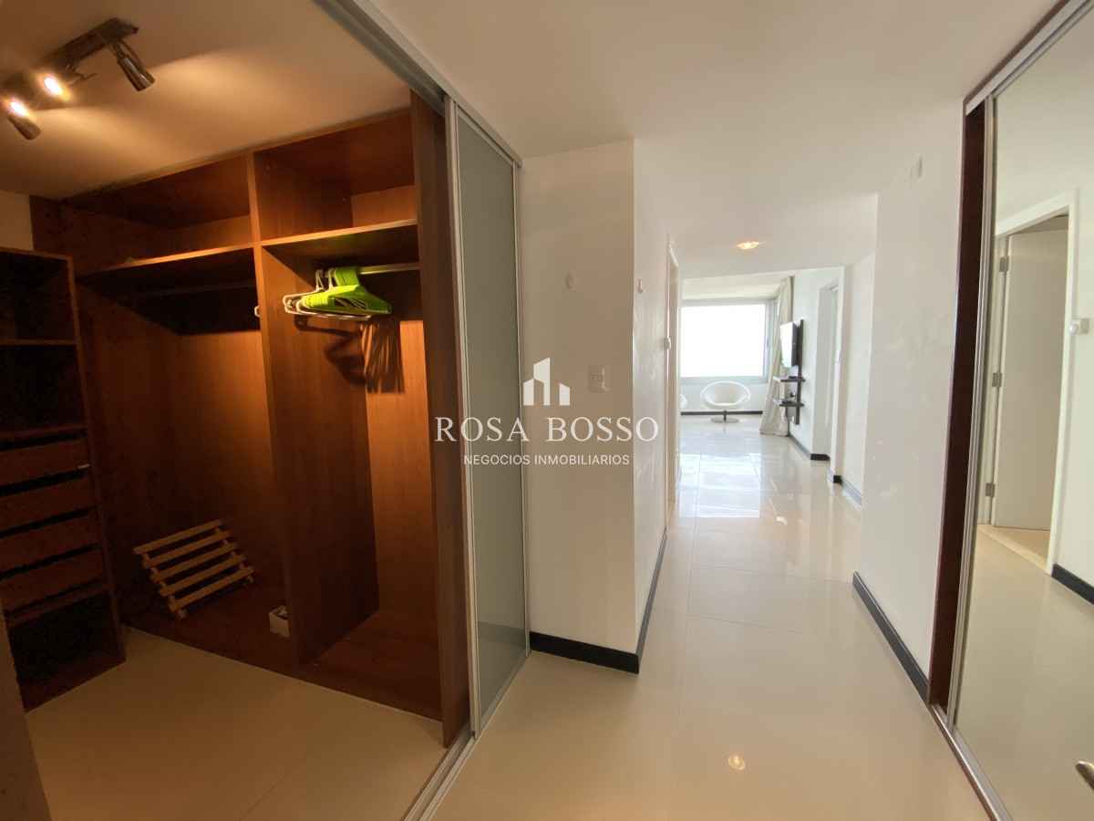 Apartamento ID.5813 - Espectacular Apartamento frente a playa brava 